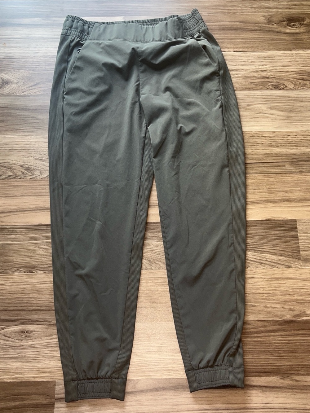 Athleta Brooklyn Jogger Pants Women’s Size 4P Black Pull On Zip Pocket Stretch